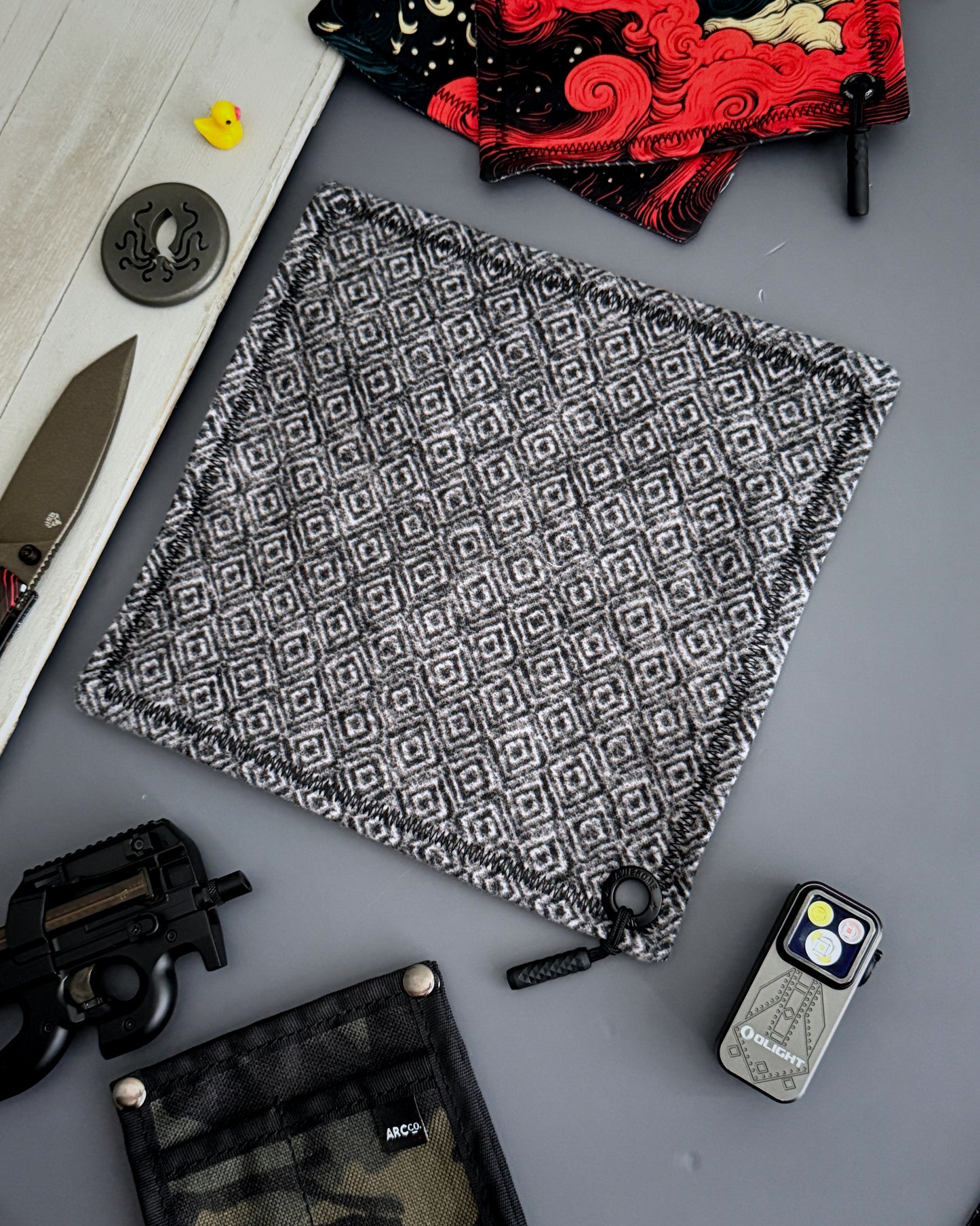 HAZE DIAMONDS FLANNEL HANDKERCHIEF (XL) - EDC HANK