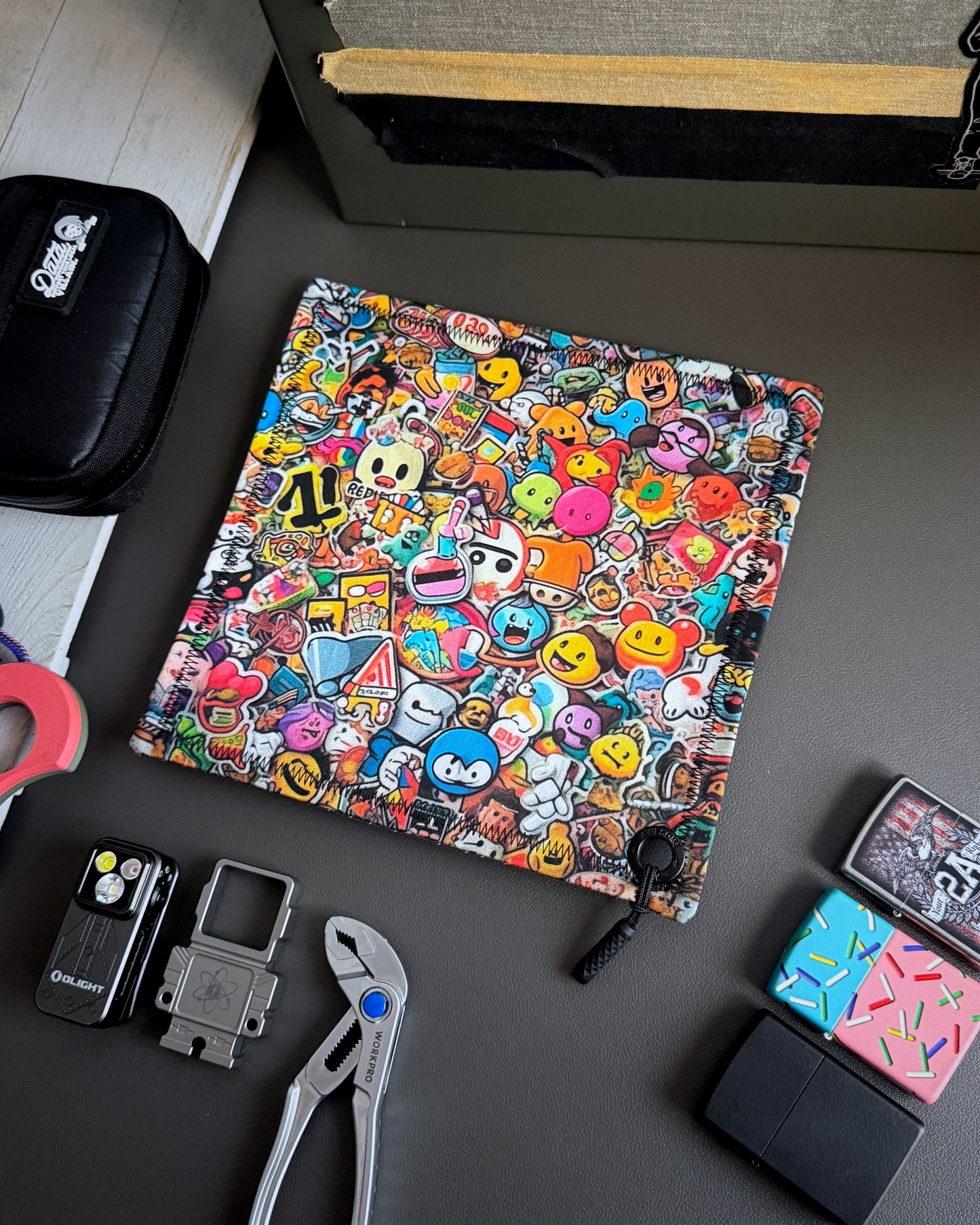 SLAPS TOWN HANDKERCHIEF (XL) - EDC HANK