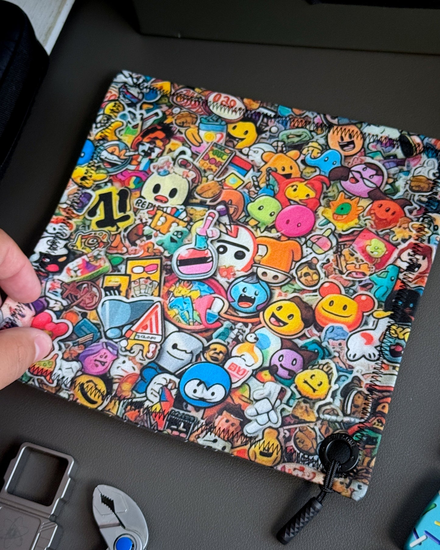 SLAPS TOWN HANDKERCHIEF (XL) - EDC HANK