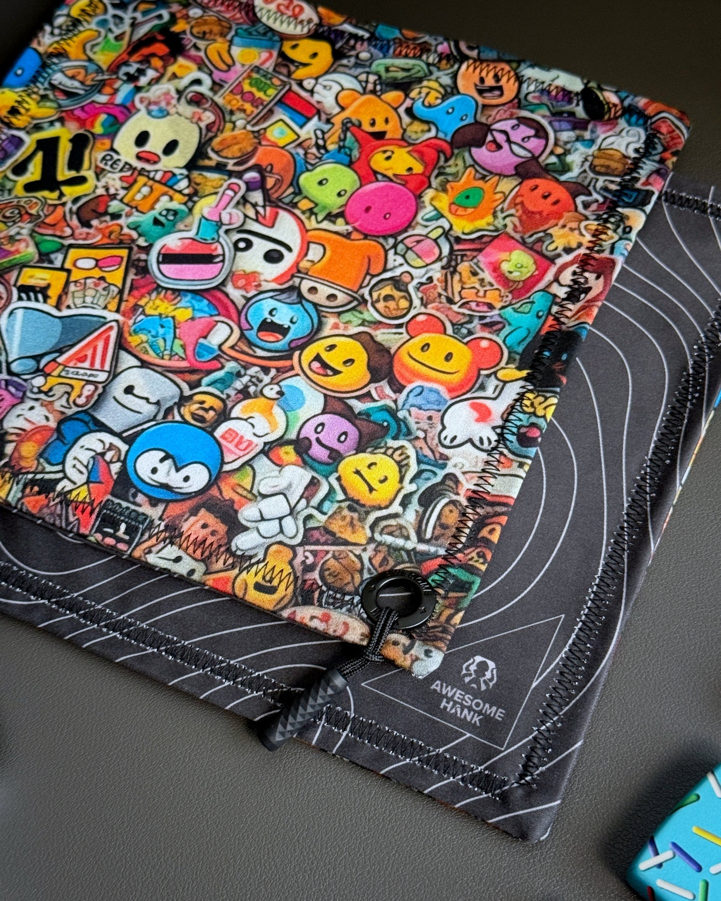 SLAPS TOWN HANDKERCHIEF (XL) - EDC HANK