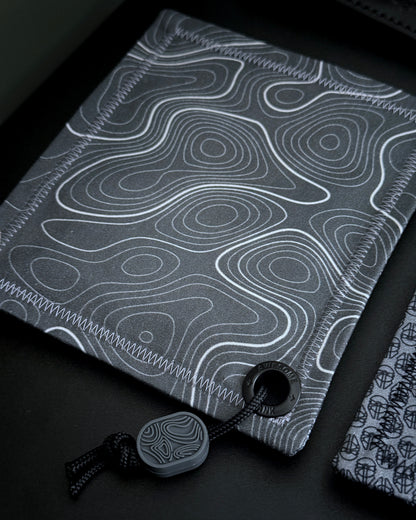 TITANIUM TOPO HANDKERCHIEF (PILL BEAD)