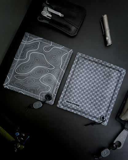 TITANIUM TOPO HANDKERCHIEF (PILL BEAD)