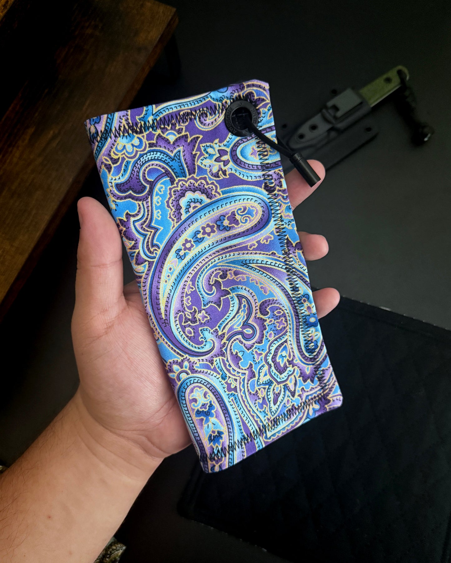 MODERN PAISLEY IN PURPLE HANDKERCHIEF (XL)