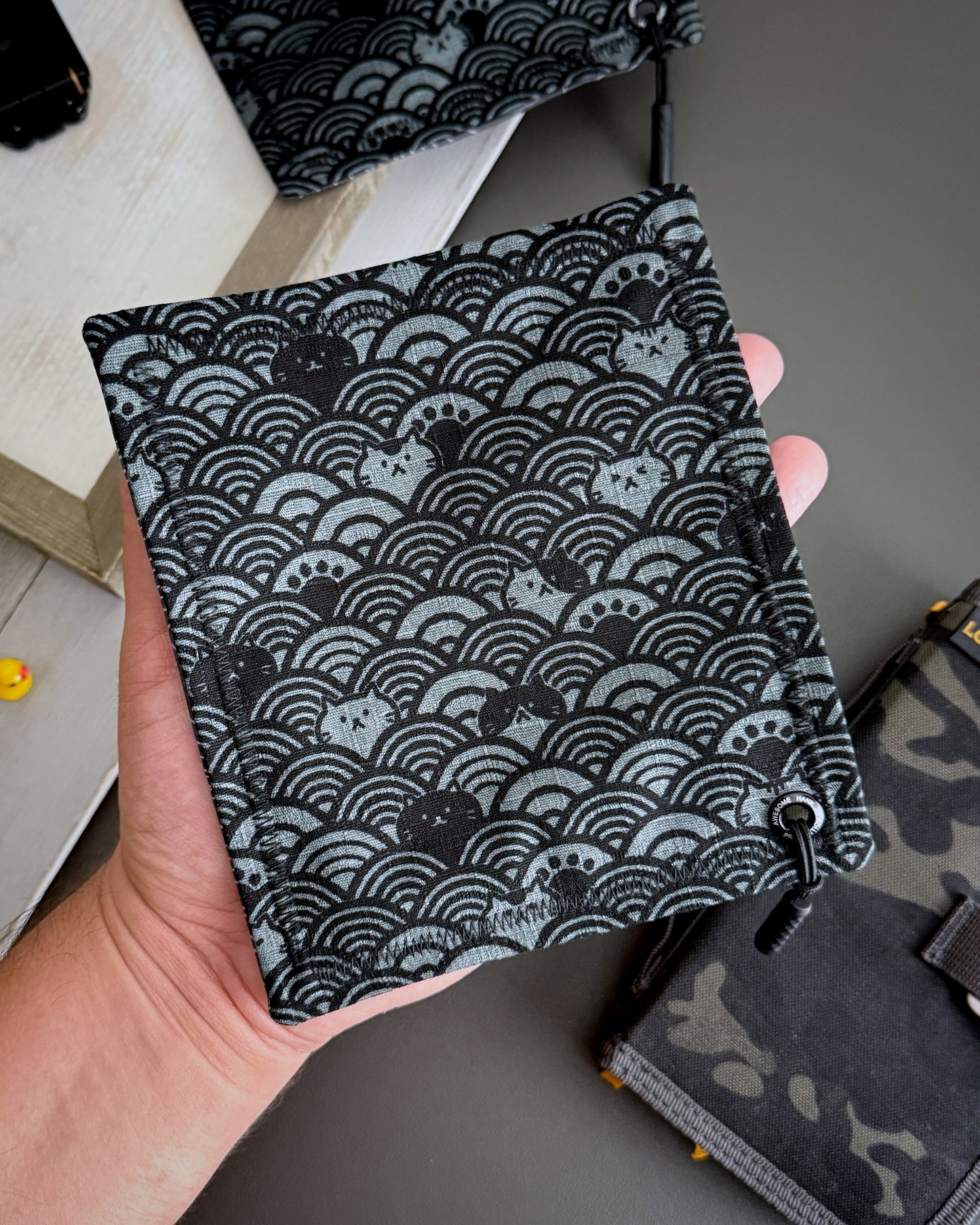 CAT WAVES MIDNIGHT HANDKERCHIEF (MINI) - EDC HANK
