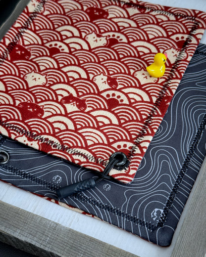 CAT WAVES RED HANDKERCHIEF (MINI) - EDC HANK