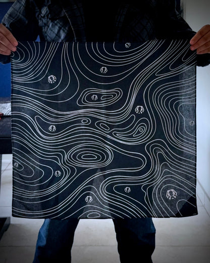 TOPO KEXAGON HANKDANA (22" x 22")