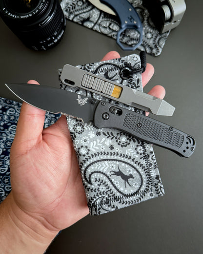 GREYHOUND PAISLEY HANDKERCHIEF (MINI) - EDC HANK