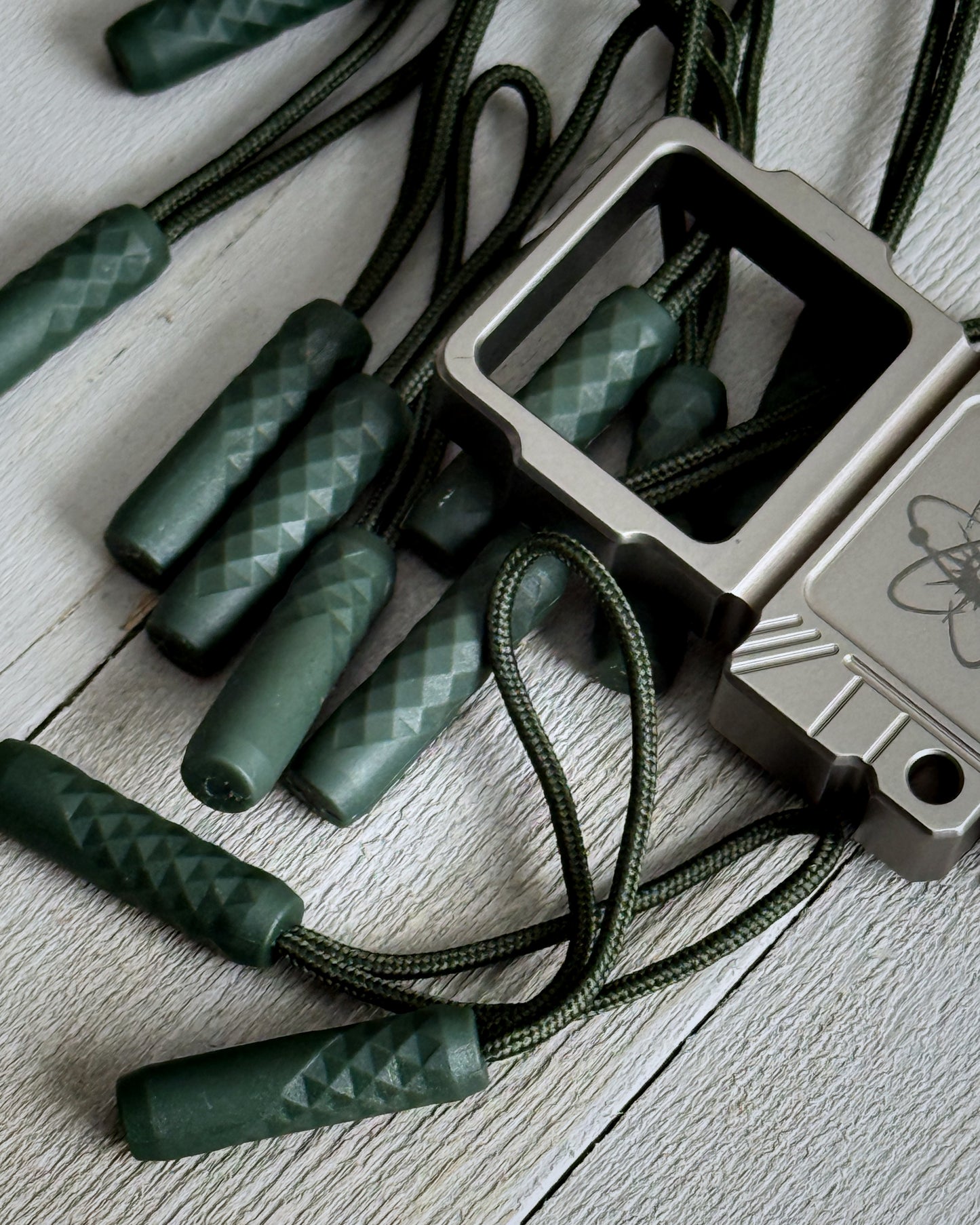 DIAMOND ZIPPER NUNCHUCK 4-PACK (OLIVE)