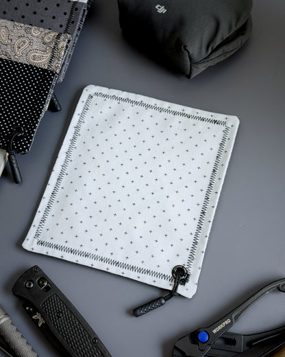 GENTLEMEN'S DWIGHT HANDKERCHIEF (MINI) - EDC HANK