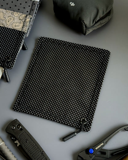 GENTLEMEN'S NOIR HANDKERCHIEF (MINI) - EDC HANK