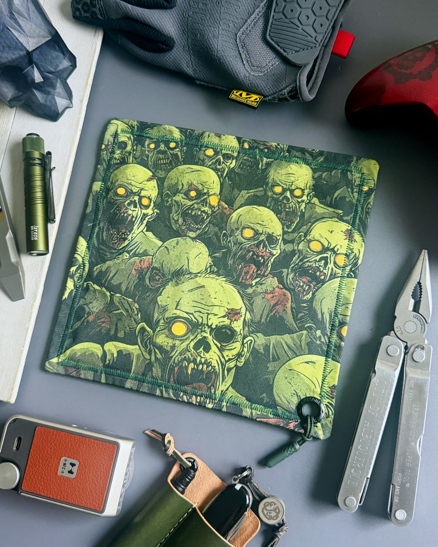 UNDEAD HANDKERCHIEF (XL) - EDC HANK