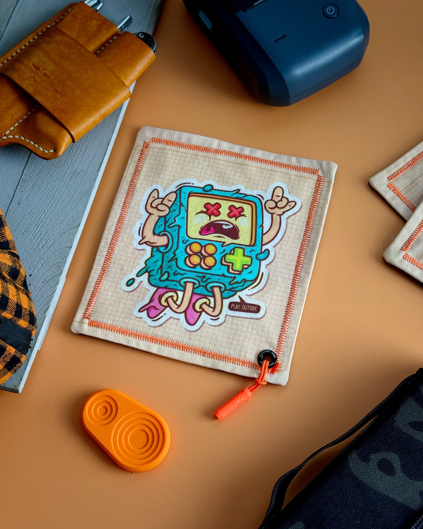 PLAY DUDE HANDKERCHIEF (MINI) - EDC HANK