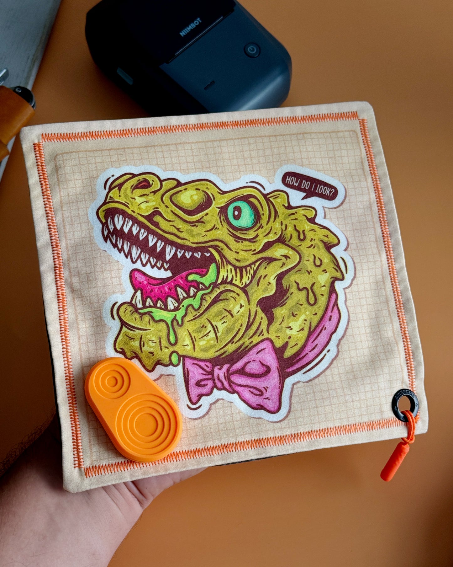 ALL LOOKS HANDKERCHIEF (XL) - EDC HANK