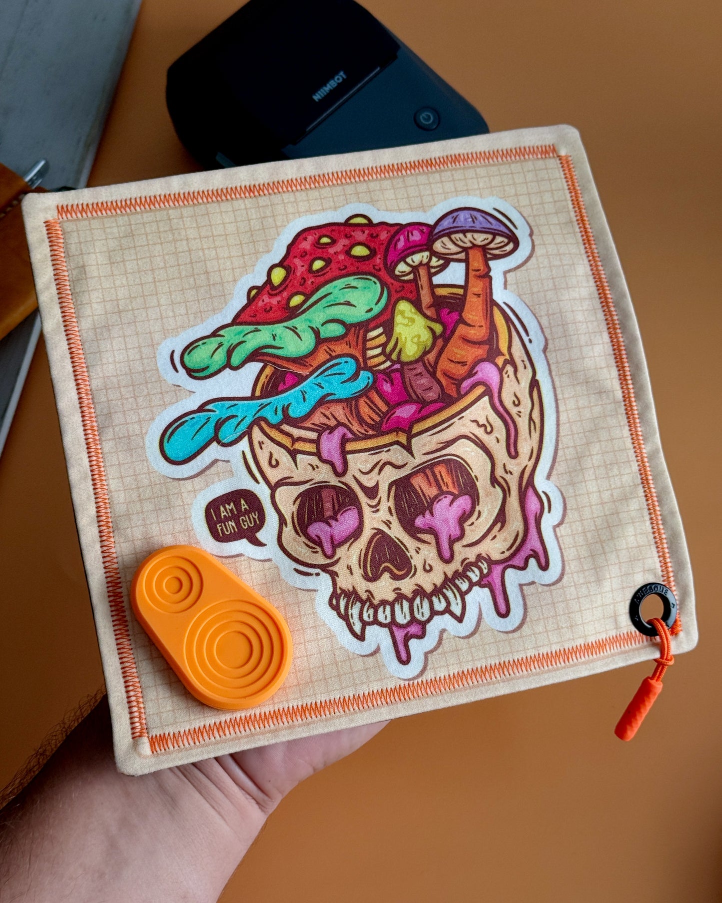 FUN GUY HANDKERCHIEF (XL) - EDC HANK