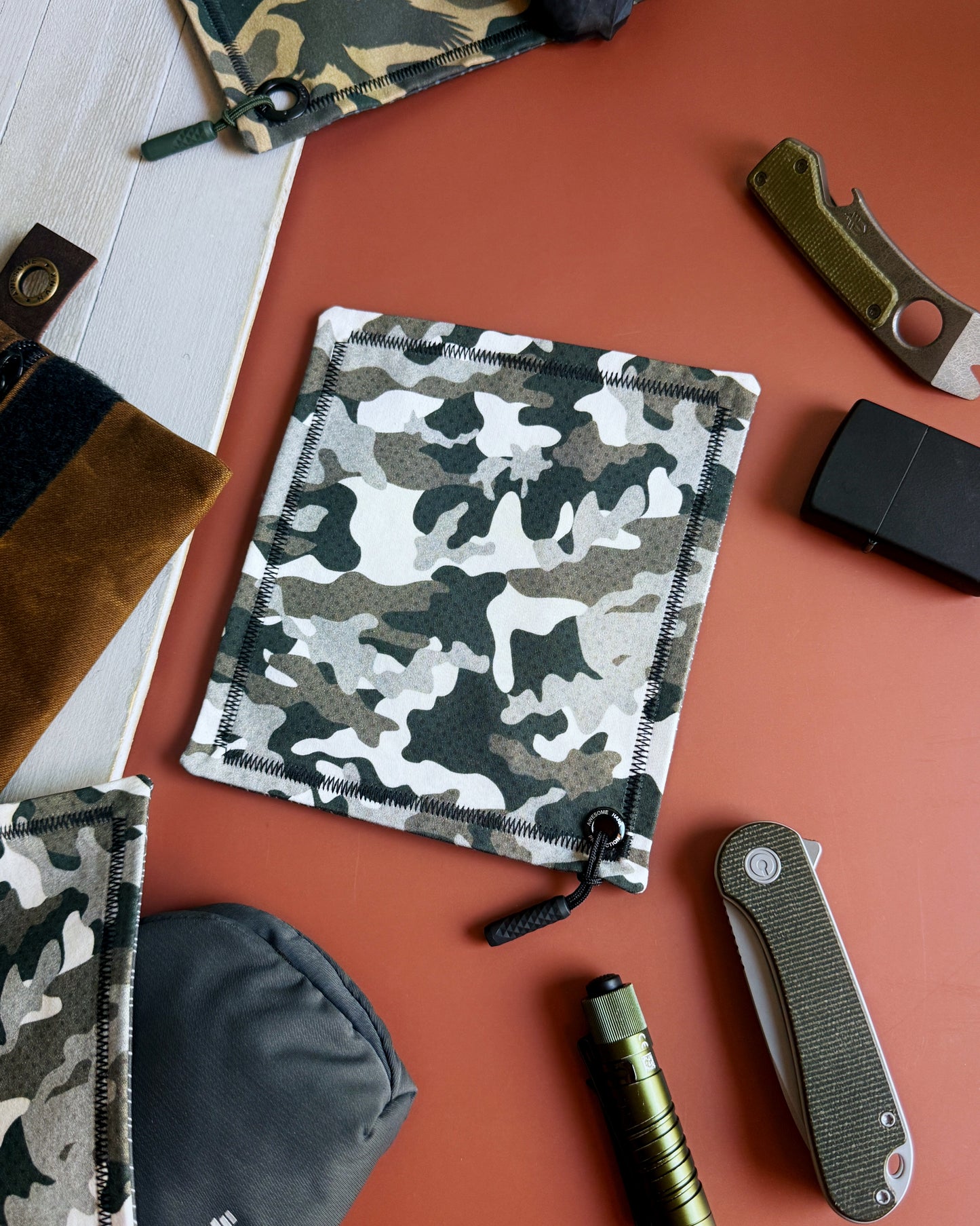 GRAYSCALE CAMO HANDKERCHIEF (MINI) - EDC HANK
