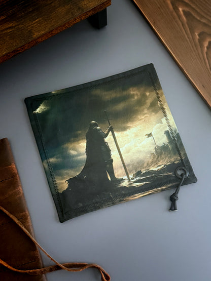 KNIGHT GREATSWORD HANDKERCHIEF (HUSKY)