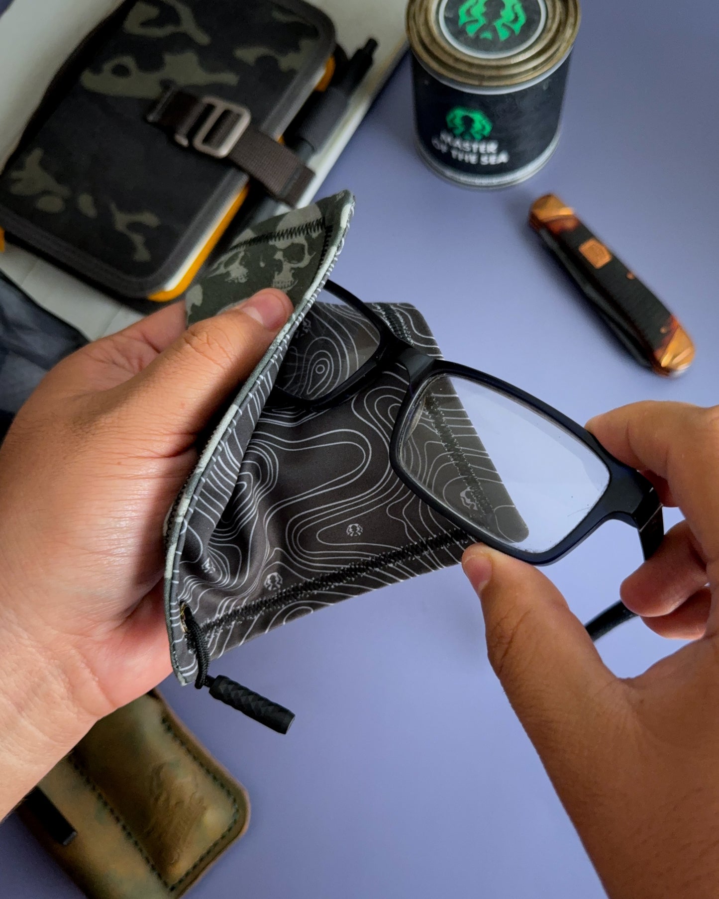 FIELD O' SKULLS HANDKERCHIEF (MINI) - EDC HANK