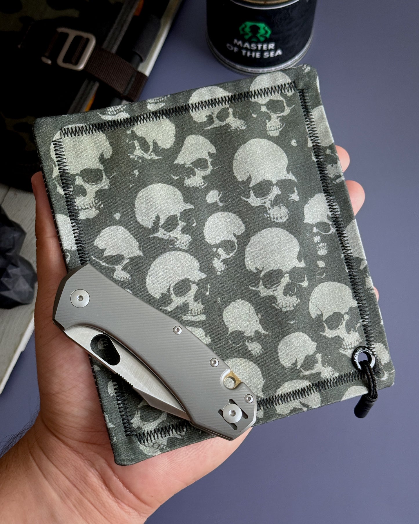 FIELD O' SKULLS HANDKERCHIEF (MINI) - EDC HANK
