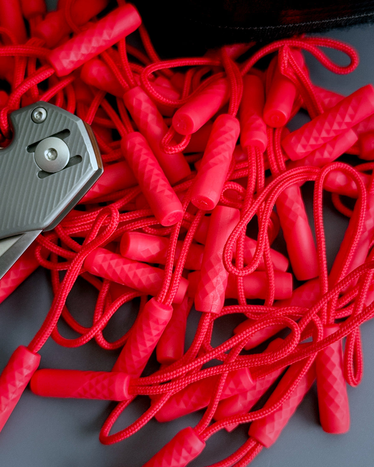 ZIPPER NUNCHUCKS 4-PACK (RED)