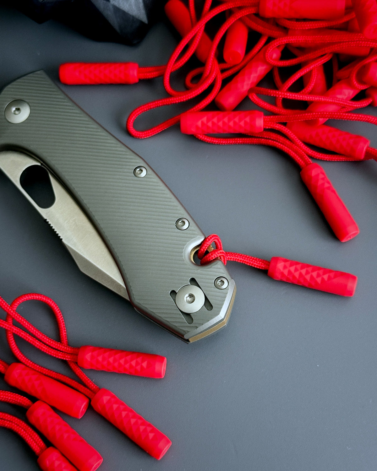 ZIPPER NUNCHUCKS 4-PACK (RED)