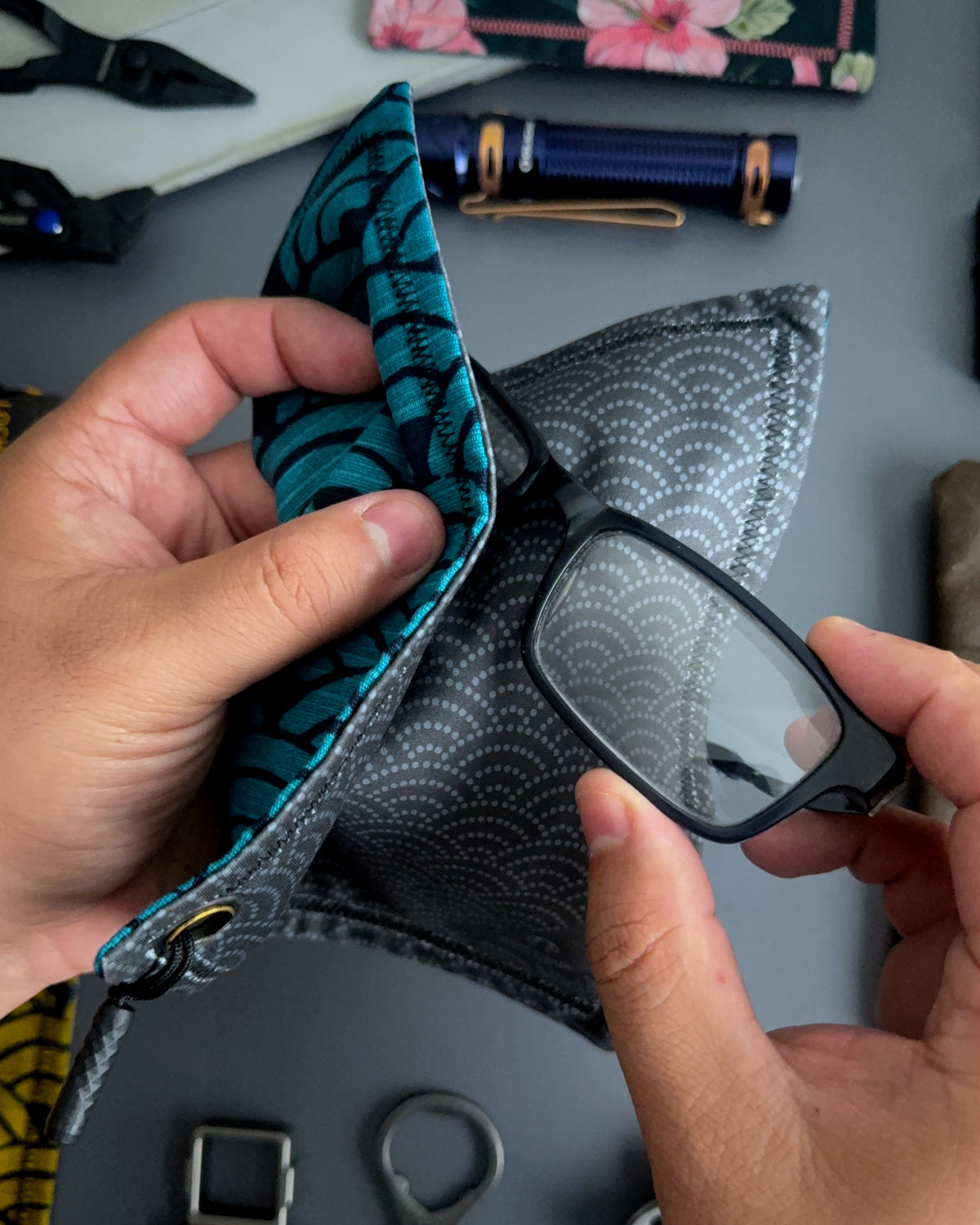 OONAMI TEAL WAVE HANDKERCHIEF (XL) - EDC HANK