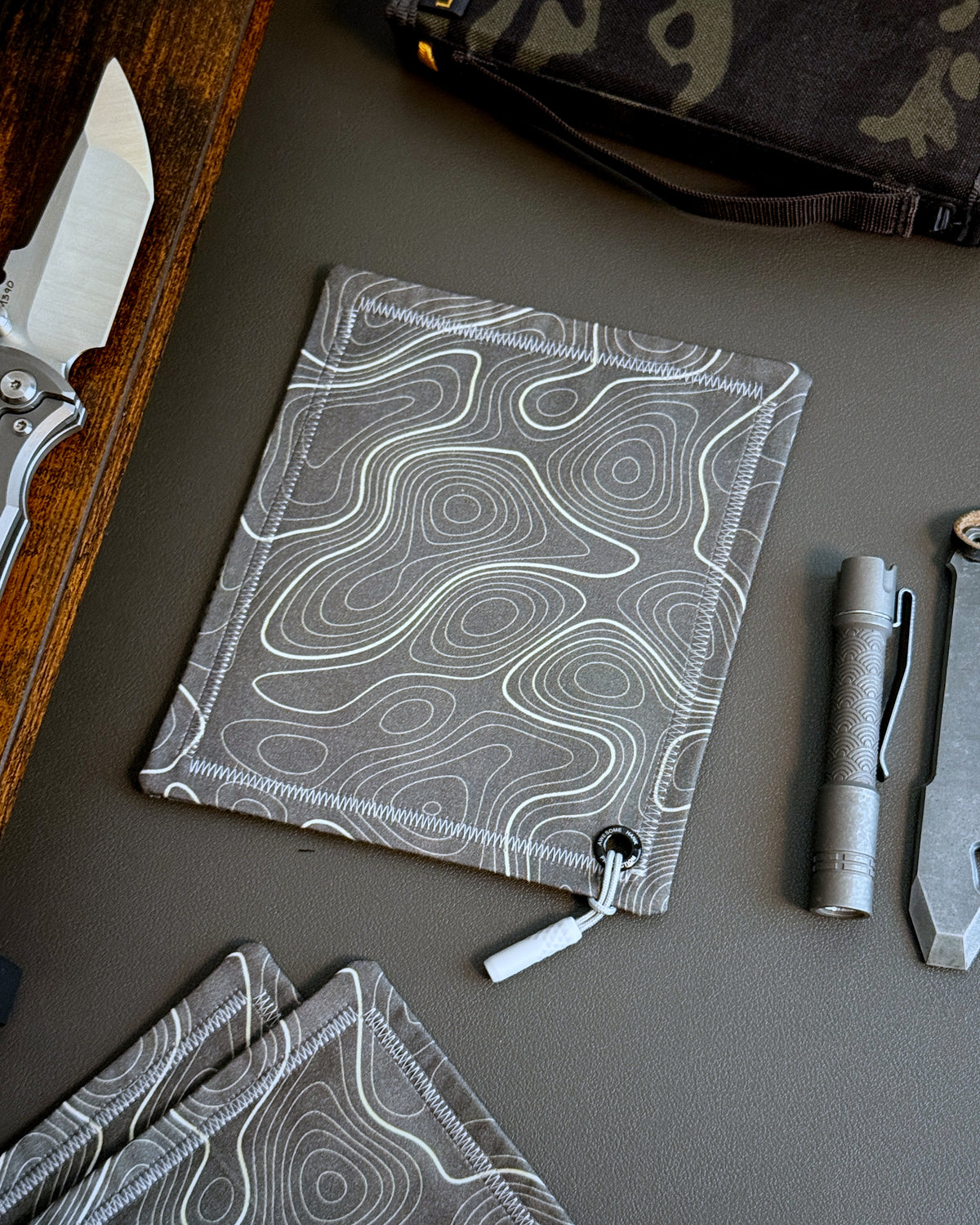TITANIUM TOPO HANDKERCHIEF (MINI) - EDC HANK