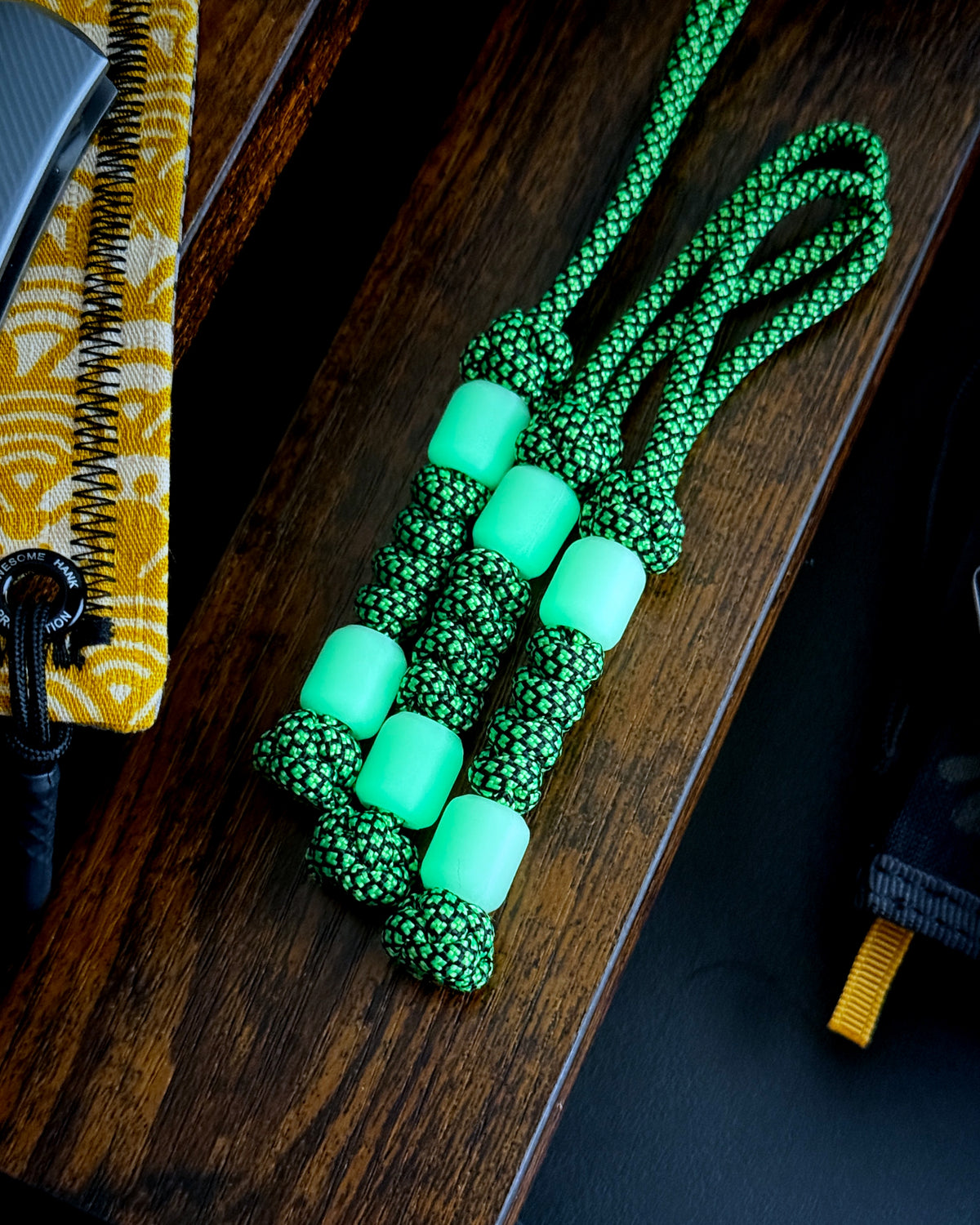 EVERFORGE GREEN-GLOW BARREL LANYARD