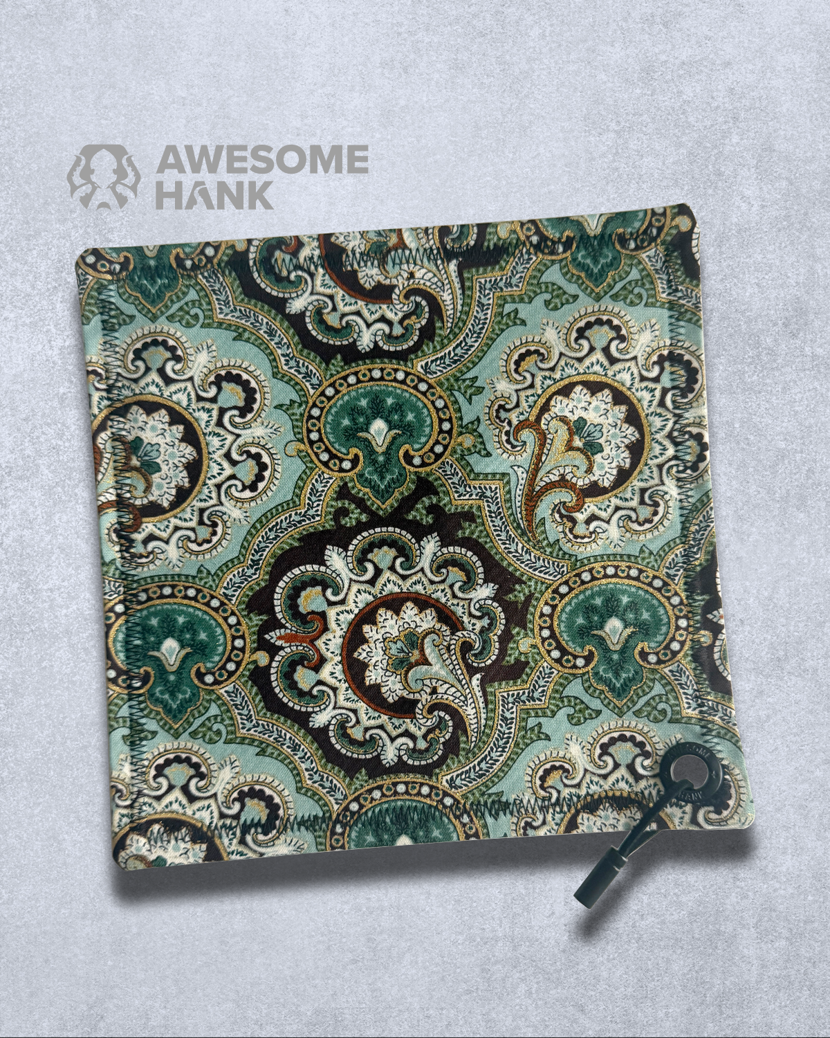 MODERN PAISLEY IN GREEN HANDKERCHIEF (XL)